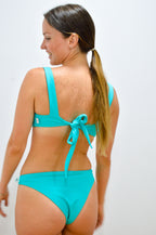 KORI – Braguita de bikini en forma de V con talle medio