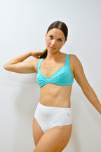 Top bikini NAMI estilo balconette sin aros con tirantes fijos